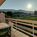 Eleni Studios & Apartments